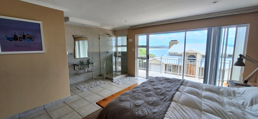 4 Bedroom Property for Sale in Vleesbaai Western Cape